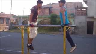 preview picture of video 'Templer StreetWorkout Popayán (Ejercicio En Barras Callejeras)'