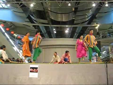 bayanihan dance co.in  Göteborg-tinikling