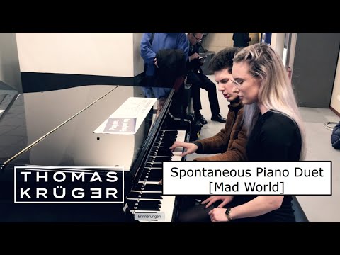 Spontaneous Piano Duet [Mad World] at Station Amsterdam Centraal – Thomas Krüger