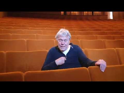 Theatertreffen virtuell | HAMLET Johan Simons – Grußbotschaft