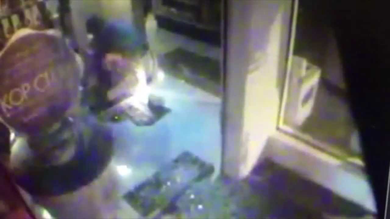 Assaltantes levam chocolates no bairro Jardim