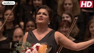 Анна Нетребко исполняет партию из оперы "Адриана Лекуврёр"