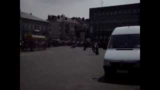 preview picture of video 'Zlot motocyklowy Lesko 2013 - Pokaz stuntu'