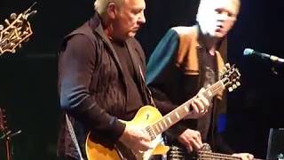 Big Sugar encore with Alex Lifeson - Nov 24th 2017 - Danforth Music Hall