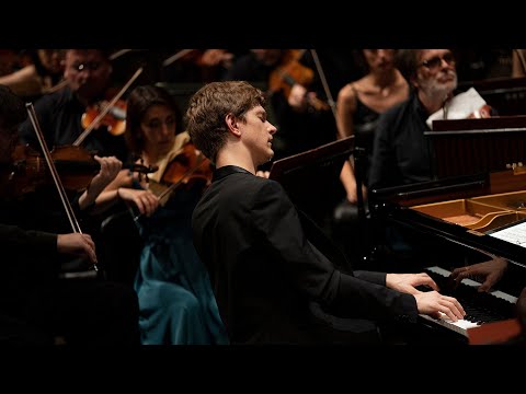 Jan Lisiecki e la Filarmonica Gioachino Rossini