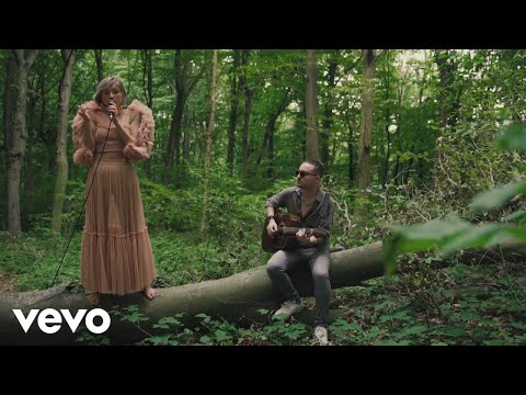 Güliz Ayla - Öyle Sev (Akustik)