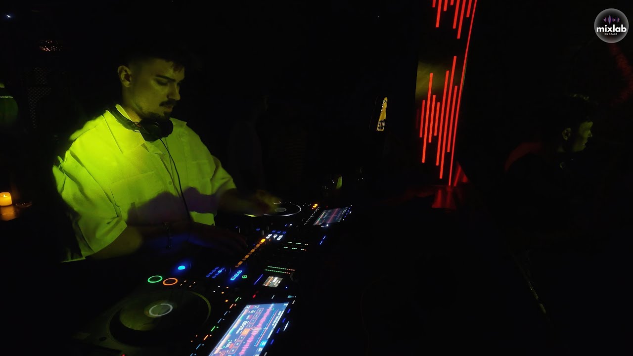Mixlab TV | On Stage 002: Furkan Soslu @ Kastel,Istanbul