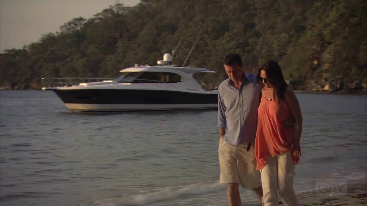 Riviera 445 SUV - Yacht Tour