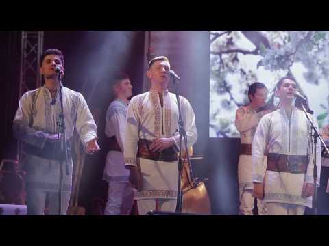 Ansamblul etnofolcloric Plăieșii - De trei ani și jumătate