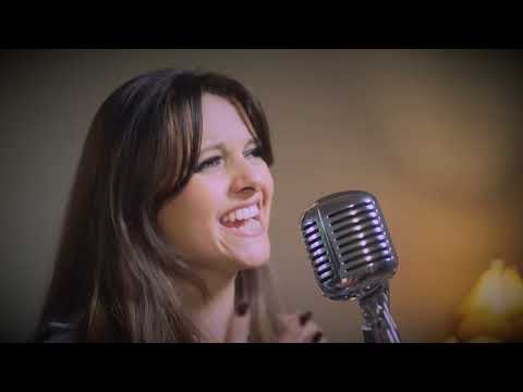 Angie Beiner – Quiero Hacerlo Bien (Video Oficial)