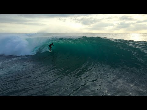 One Wave, Four Barrels - Desert Point