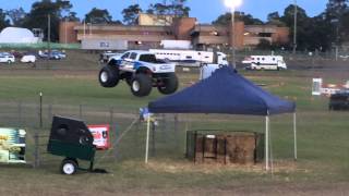 preview picture of video 'Lang and the Monster Truck at Castle Hill Show'