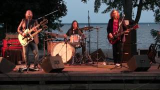 Paul Deslauriers Band - LIVE at Stewart Hall - "She Should Be Mine"
