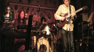 ECHOES (詞曲：Peter Bardens, Andrew Latimer, Andrew Ward)