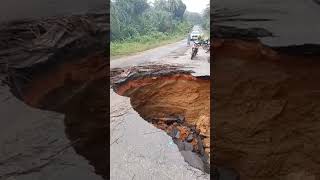 Download lagu Detik-detik amblas nya jln lintas kota pinang gunung tua!!! mp3