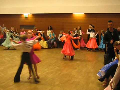 10.10.2015 Blanenský Danza Cup - Jun I D Stt - valčík 1.kolo