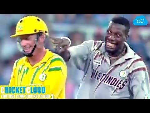 Curtly Ambrose's SLOWEST BALL EVER to Ian Healy | Followed by Funniest Reaction Ever !!