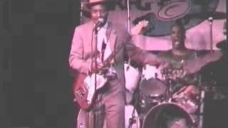 Stoop Down Baby Chick Willis