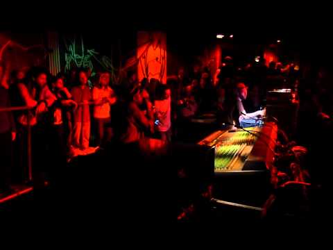 Dub Station 28 - BlackBoard Jungle Feat Afrikan Simba