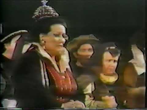 Montserrat Caballé Floats a 21-sec-long Divine Pianissimo above All
