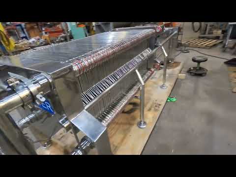 APV 24" x 24" Filtres à plaque et cadre | Perry Equipment (1)