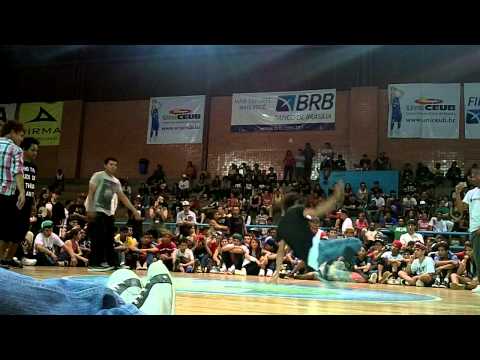 Euro battle 2011 Brasil - Amazon bboys vs Laup