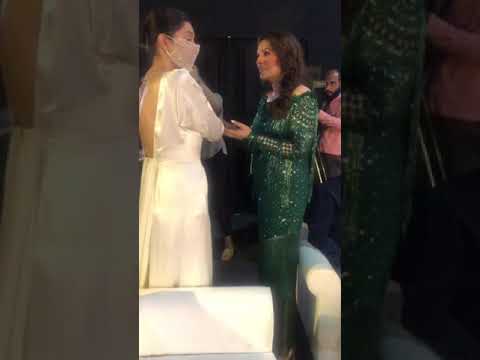 Thumbnail for Some backstage talks Mahira Khan and Resham!!#mahirahkhan #resham #lsa2021 #awards #short by Talk Talk
