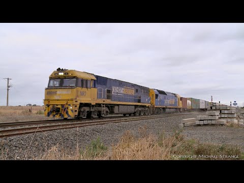 2AM5 Pacific National Intermodal Container Train (12/4/2022) - PoathTV Australian Railways