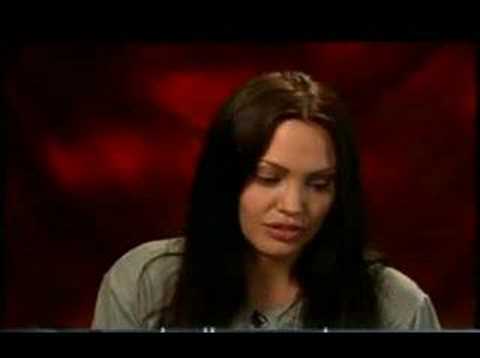 Is Angelina Jolie delusional? Brangelina on billy bob