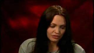 Is Angelina Jolie delusional? Brangelina on billy bob