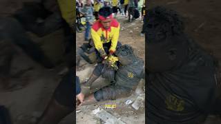 Download lagu “Crazy Cultural Performance! Kuda Lumping Dancers Covered in Mud” #shorts #kudalumping mp3 Download lagu “Crazy Cultural Performance! Kuda Lumping Dancers Covered in Mud” #shorts #kudalumping mp3