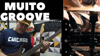 Muito Groove de Baixo e Batera Marcos Kinder e Marcos Quarterolli