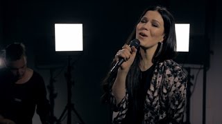 Jenni Vartiainen: Suru on kunniavieras (akustisesti Nova Stagella)