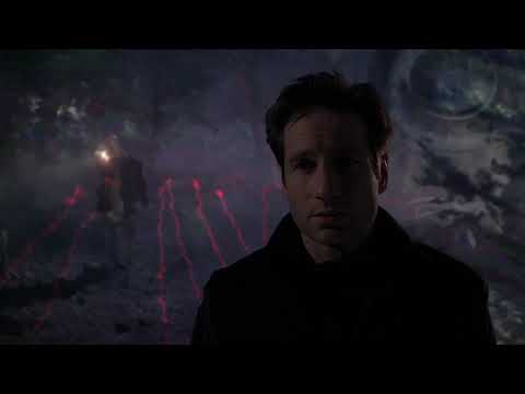 The X-Files - Mulder joins other abductees aboard the UFO [7x22 - Requiem]