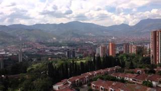 preview picture of video 'Panoramica de Medellin'