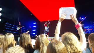 Robin Packalen I&#39;ll Be With You Live Narinkkatori Helsinki 27.4.2019