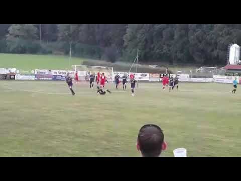 Damir Tosunovic trifft zum 2:1 im Derby gegen den SV Nussdorf