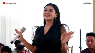 Download lagu Memandangmu - Dewi Savola - Cover Live Totto Production mp3