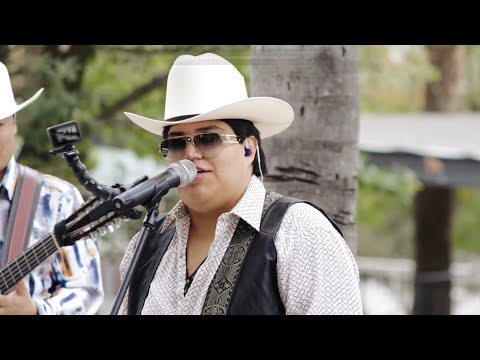 Los Ramones De Nuevo Leon - La Rubia y La Morena