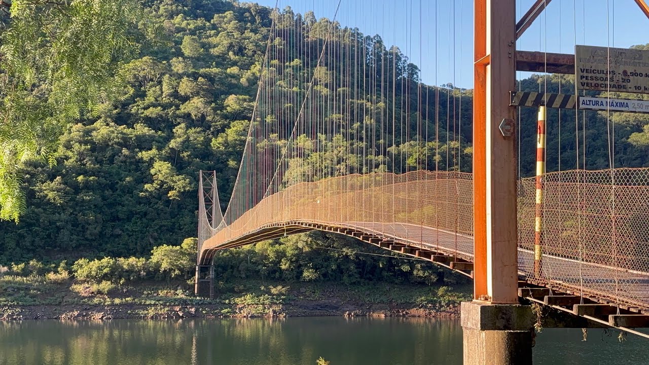 UMA PONTE ISOLADA NO MEIO DO MATO - PONTE PÊNSIL DE CELSO RAMOS