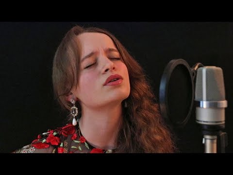 Sarah Munro - Over The Rainbow (Eva Cassidy Cover) LIVE