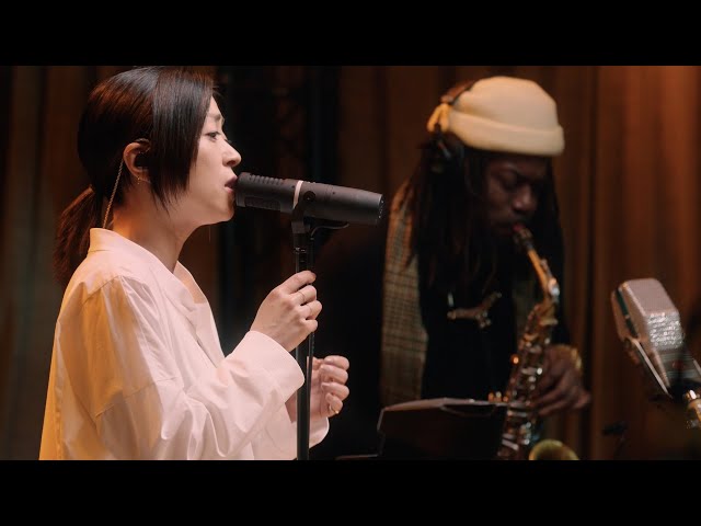 初の有料配信ライブ「Hikaru Utada Live Sessions from Air Studios」のNetflixでの公開と各DSPでの音源配信開始を記念して「BADモード」のライブ映像をYouTube上で公開! 2 YouTubeサムネイル