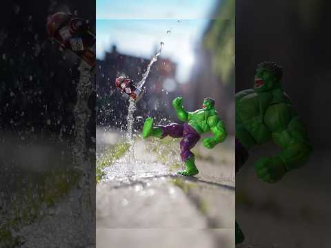 Hulk stub toe!! OW!!! #hulk #marvel #funny