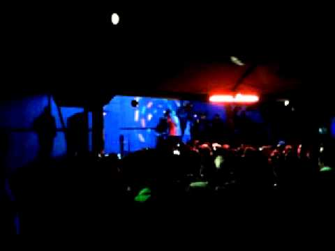 EMIS KILLA LIVE A VASTO - BROKEN DOLL LIVE