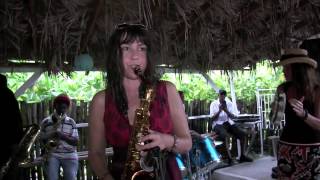 Luddy Samms (of The Drifters): "Knock On Wood", Drifters Beach Bar, Negril, 2015