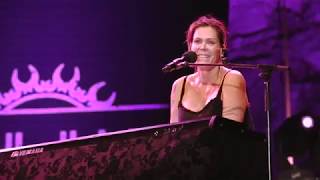 Beth Hart - Leave The Light On  (Live In Athens 2019)