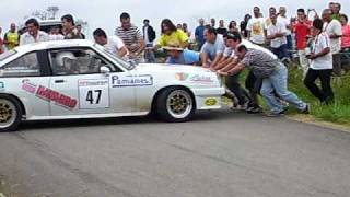 preview picture of video 'trata de arrancarlo Navarro rallysprint miengo 2008'