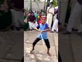 கடுகு சிறுமியின் சிலம்பம் சுத்தம் வீ