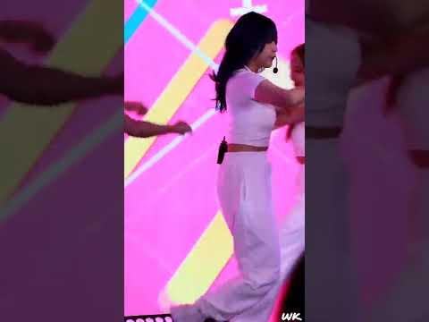 [FANCAM] ตอนนี้เลย (Hurry Sickness) -  Airi HatoBito @MBK Center