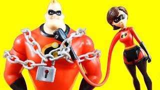 Incredibles 2 Toys With Chain Bustin' Mr. Incredible Stretch Arm Elastigirl + Trouble At The Batcave